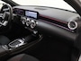 Mercedes-Benz A-klasse 180 AMG Line /Panoramadak /Nightpakket /18 Inch /CarPlay