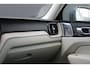 Volvo XC60 2.0 Recharge T8 AWD Inscription - B&W - 360 Camera - HUD - Stoel/Stuurverwarming - Pano - Pilot Assist - BLIS - Rijklaar