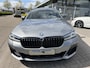BMW 5-Serie Touring 530e High Executive M Sport Pano-Dak | Trekhaak | Adapt. Cruise | Leer | HUD | Camera |