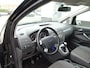 Ford C-Max 1.8-16V Trend Airco, licht metalen velgen, cruise controle, trekhaak, enz.