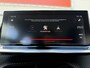 Peugeot 2008 130pk Allure Pack (Camera - Stoelverwarming - Keyless Entry - LED - Parkeersensoren V+A - Automatische Airco - 3D Cockpit - Navigatie - Apple Carplay)
