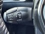 Peugeot 2008 130pk Allure Pack (Camera - Stoelverwarming - Keyless Entry - LED - Parkeersensoren V+A - Automatische Airco - 3D Cockpit - Navigatie - Apple Carplay)