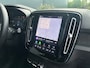 Volvo EX40 Single Motor Extended Range Plus 82 kWh | Trekhaak | All-seasons | Pilot Assist | Camera | Harman/Kardon | Stoel & stuurverwarming |