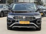 Volkswagen T-Roc 1.0 TSI Life | El.bed. achterklep | PDC voor & achter | App-Navi