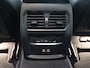BMW 3-Serie 318i Luxury Line | Sportstoelen | Leder | Carplay | Live Cockpit | Sfeerverlichting | Trekhaak | Parkeerhulp | Climate control | Full LED | Cruise control | Bluetooth