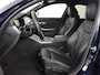 BMW 3-Serie 318i Luxury Line | Sportstoelen | Leder | Carplay | Live Cockpit | Sfeerverlichting | Trekhaak | Parkeerhulp | Climate control | Full LED | Cruise control | Bluetooth