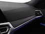 BMW 3-Serie 318i Luxury Line | Sportstoelen | Leder | Carplay | Live Cockpit | Sfeerverlichting | Trekhaak | Parkeerhulp | Climate control | Full LED | Cruise control | Bluetooth