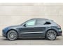 Porsche Macan 3.0 S Luchtvering-Sport chrono-ACC-Pano-21"-Keyless-18 V Stoelen