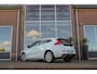 Volvo V40 2.0 D2 Momentum | NL auto | Sportstuur | Cruise control | Bluetooth | Navigatie | Climate control | Stoelverwarming | 17 inch | Origineel | Parkeersensoren | Trekhaak