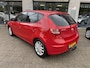 Hyundai i30 1.6i Style 5Drs Airco Trekhaak Half leer