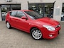 Hyundai i30 1.6i Style 5Drs Airco Trekhaak Half leer
