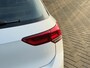 Volkswagen Golf 1.0 TSI 110pk Life Business | SUMMER DEALS | Climate control | Navigatie by app | Lm-velgen | Stoelverwarming | Adaptieve cruise control