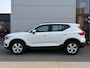 Volvo XC40 T2 129pk Momentum Core Automaat | Climate control | Navigatie | Lm-velgen | Apple / Android | Cruise control