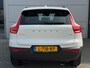 Volvo XC40 T2 129pk Momentum Core Automaat | Climate control | Navigatie | Lm-velgen | Apple / Android | Cruise control