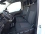 Opel Vivaro-e Electric EV 75 kWh 136pk L3 | Airconditioning | Navigatie via app | Bijrijdersbank | Onboard lader 11Kw - 3 fase | Geïsoleerde comfort scheidingswand | Surround View pakket