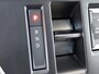 Opel Vivaro-e Electric EV 75 kWh 136pk L3 | Airconditioning | Navigatie via app | Bijrijdersbank | Onboard lader 11Kw - 3 fase | Geïsoleerde comfort scheidingswand | Surround View pakket