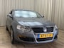 Volkswagen Passat 1.6 FSI Trendline Export/Handel / Trekhaak / Cruise / Airco / 17'' LMV / Camera