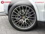 Porsche Cayenne Coupé 3.0 E-Hybrid Sport Chrono Panoramadak Trekhaak 3500kg | Soft Close | BOSE | Comfortstoelen | Luchtvering