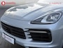 Porsche Cayenne Coupé 3.0 E-Hybrid Sport Chrono Panoramadak Trekhaak 3500kg NL Auto! | Soft Close | BOSE | Comfortstoelen | Luchtvering