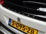 Peugeot 2008 1.2 PureTech Allure Sport 131Pk Automaat (VIRTUAL COCKPIT, APPLE CARPLAY, GROOT NAVI, 360 CAMERA, LEDER, SPORTSTOELEN, GETINT GLAS, LANE ASSIST, NIEUWSTAAT)