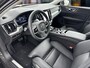 Volvo V60 T6 Recharge Plus Bright | 19" | Trekhaak | Leder | Elektrisch verst. Stoelen | Stoel/Stuur/achterbankverwarming | Adaptieve Cruise | BLIS | Keyless