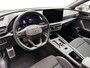 CUPRA Leon 1.5 PHEV Business 204PK AUTOMAAT | Elektrische actieradius tot 125km WLTP | Navigatie | Apple Carplay & Android Auto | Adaptive Cruise Control | Climate Control | Parkeersensoren voor & achter | 18'' Lichtmetalen velgen | Strakke auto
