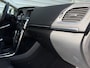 Volvo V40 2.0 T3 Nordic+ / afneembare trekhaak / 17" Velgen / Voorruit verwarming /