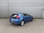 Volvo V40 1.5 T3 Polar+ Sport / Heico filter + uitlaat / R-design styling kit / 18" Velgen /