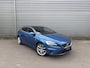 Volvo V40 1.5 T3 Polar+ Sport / Heico filter + uitlaat / R-design styling kit / 18" Velgen /