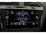 Volkswagen Tiguan Comfortline Business 1.5 TSI 150pk DSG Automaat Trekhaak, Navigatie, Adaptive cruise control, Achteruitrijcamera, LED koplampen