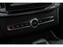 Volvo XC90 2.0 T8 Plug-in Hybrid AWD Ultra Dark | Facelift | Trekhaak | Luchtvering | Bowers & Wilkins Audio | 360 Graden Camera | Nappaleder | Stoelventilatie | Stoelmassage | Head-up Display | Apple Carplay | Android Auto | Panoramadak