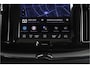 Volvo XC60 2.0 T8 Plug-in hybrid AWD Plus Dark | S/K-Panodak | Elek. Trekhaak | Harman/Kardon | Dig. Cockpit  | Wi| Adapt. Cruisenterpakket | 360 Camera | NAV + App. Connect | ECC | Elek. Klep | LM 21" | 1708