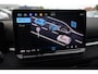 Volkswagen T-Roc 1.5 eTsi Life First Edition 116PK / 85kW DSG, Achteruitrijcamera (rear view), parkeersensoren voor en achter (pdc), adaptieve cruise control (acc), navigatie, digital cockpit pro, multifunctioneel lederen stuurwiel, koplampverlichting LED, grootlichtassistent (Light Assist), spraakbediening, keyless start, privacy glas, draadloos Apple Carplay & Android Auto, DAB+, 17" 'Lima' LMV etc.