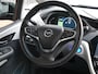 Opel Ampera-e Business 60 kWh | Lage km.stand | Stoel en stuurverwarming | 1ste eigenaar | Trekhaak voor fietsendrager | Xenon | Lichtmetalen velgen | Keyless entry en start | Cruise control | DAB | Climate control
