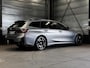 BMW 3-Serie Touring M340i xDrive | Facelift | Uniek | Panodak | H&K | Carbon | 19 inch |