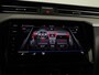Volkswagen Passat Variant 1.5 TSI Business | Navigatie | Panorama dak | Parkeersensoren | Achteruit Camera | Digitale dashboard |