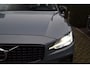 Volvo S60 2.0 B4 Plus Dark Autom Panodak Luxe Leder Sportst Stoel/Stuur A Bankverw Navi Camera Adaptieve Cruise 2xPDC LMV 20 ENZ.