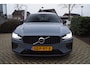 Volvo S60 2.0 B4 Plus Dark Autom Panodak Luxe Leder Sportst Stoel/Stuur A Bankverw Navi Camera Adaptieve Cruise 2xPDC LMV 20 ENZ.