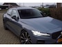 Volvo S60 2.0 B4 Plus Dark Autom Panodak Luxe Leder Sportst Stoel/Stuur A Bankverw Navi Camera Adaptieve Cruise 2xPDC LMV 20 ENZ.
