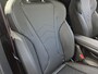 BMW X1 xDrive30e 326 PK M-SPORT / 100% SoH Accupakket! / Elektrisch stoelverstelling / Head-up display /Fabrieksgarantie tot 03-2028 / Glazen schuif- en kanteldak / / Elektrisch Trekhaak / Trekgewicht 1800 kg / Harman Kardon Audio Systeem / Elektrische Achterklep / 360 Graden Camera / Stoel & Stuurverwarming / Adaptief Cruise Control /