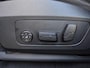 BMW X1 xDrive30e 326 PK M-SPORT / 100% SoH Accupakket! / Elektrisch stoelverstelling / Head-up display /Fabrieksgarantie tot 03-2028 / Glazen schuif- en kanteldak / / Elektrisch Trekhaak / Trekgewicht 1800 kg / Harman Kardon Audio Systeem / Elektrische Achterklep / 360 Graden Camera / Stoel & Stuurverwarming / Adaptief Cruise Control /