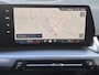 BMW X1 xDrive30e 326 PK M-SPORT / Fabrieksgarantie tot 03-2028 / Glazen schuif- en kanteldak / Head Up Display / Elektrisch trekhaak / Trekgewicht 1800 kg / Harman Kardon Audio Systeem / Elektrische achterklep / Rondomzicht camera / Stuur- & Stoel verwarming / Adaptief cruise control /
