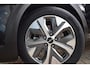 Kia Niro EV e-Niro DynamicPlusLine 64 kWh | 100% SOH | Kantel/ Schuifdak | Navigatie | Adaptieve Cruise Control | Tot 10Jr. Kia-Garantie |