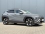 Hyundai Kona 1.6 GDI HEV Premium Sky / € 3000,- Voordeel / Direct Leverbaar / Stoelverkoeling / Stuurverwarming / Stoelverwarming Voor + Achter /