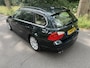 BMW 3-Serie Touring 325xi Dynamic Exec. | €500,- KORTING+nw apk |