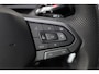 Volkswagen T-Roc 1.5 eTsi R-Line First Edition 150PK / 110kW DSG, Elektrische achterklep met sensorsturing, 20" 'Calgary' LMV, koplampverlichting LED plus, keyless start & entry, parkeerassistent (Park Assist) incl. parkeersensoren voor en achter (pdc), achteruitrijcamera (rear view), elektrisch verstel-, verwarm- en inklapbare buitenspiegels, verwarmbare voorstoelen, draadloos Apple Carplay & Android Auto, dodehoekdetectie (Side Assist), grootlichtassistent (Light Assist) etc.