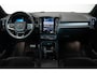 Volvo XC40 Recharge P8 AWD R-Design | Stoelverwarming | Adaptive Cruise Control | BLIS | Parkeersensoren voor + achter | Parkeercamera | Warmtepomp |  Google infotainment | AppleCarplay/AndroidAuto