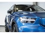 Volvo XC40 Recharge P8 AWD R-Design | Stoelverwarming | Adaptive Cruise Control | BLIS | Parkeersensoren voor + achter | Parkeercamera | Warmtepomp |  Google infotainment | AppleCarplay/AndroidAuto