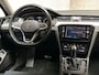 Volkswagen Passat Variant 1.4 TSI PHEV GTE 218Pk Automaat (APPLE CARPLAY, GROOT NAVI, CLIMATE, CAMERA, KEYLESS, SPORTSTOELEN, GETINT GLAS, ELEK ACHTERKLEP, PARKEERSENSOREN, NIEUWSTAAT)