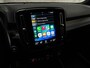 Volvo XC40 1.5 T4 Recharge R-Design 211Pk Automaat (APPLE CARPLAY, GROOT NAVI, STUUR/STOELVERWARMING, LEDER, CAMERA, SPORTSTOELEN, GETINT GLAS, ELEK ACHTERKLEP, NIEUWSTAAT)